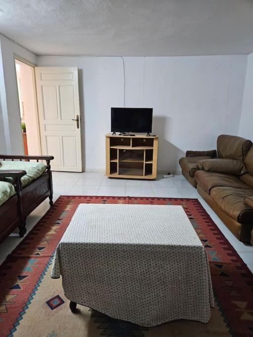 Hadhri Appartement Таузар Экстерьер фото